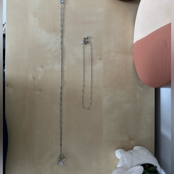 GEOMETRIC NECKLACE SET - Picture 2 of 4